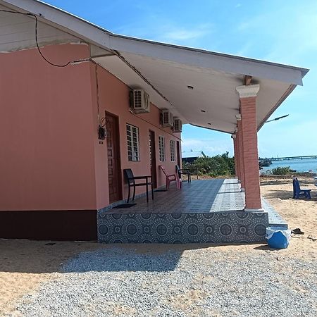 Roomstay Tokbah Demuara Kuala Besut Экстерьер фото