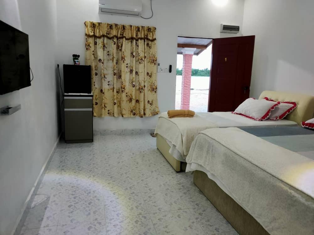 Roomstay Tokbah Demuara Kuala Besut Экстерьер фото