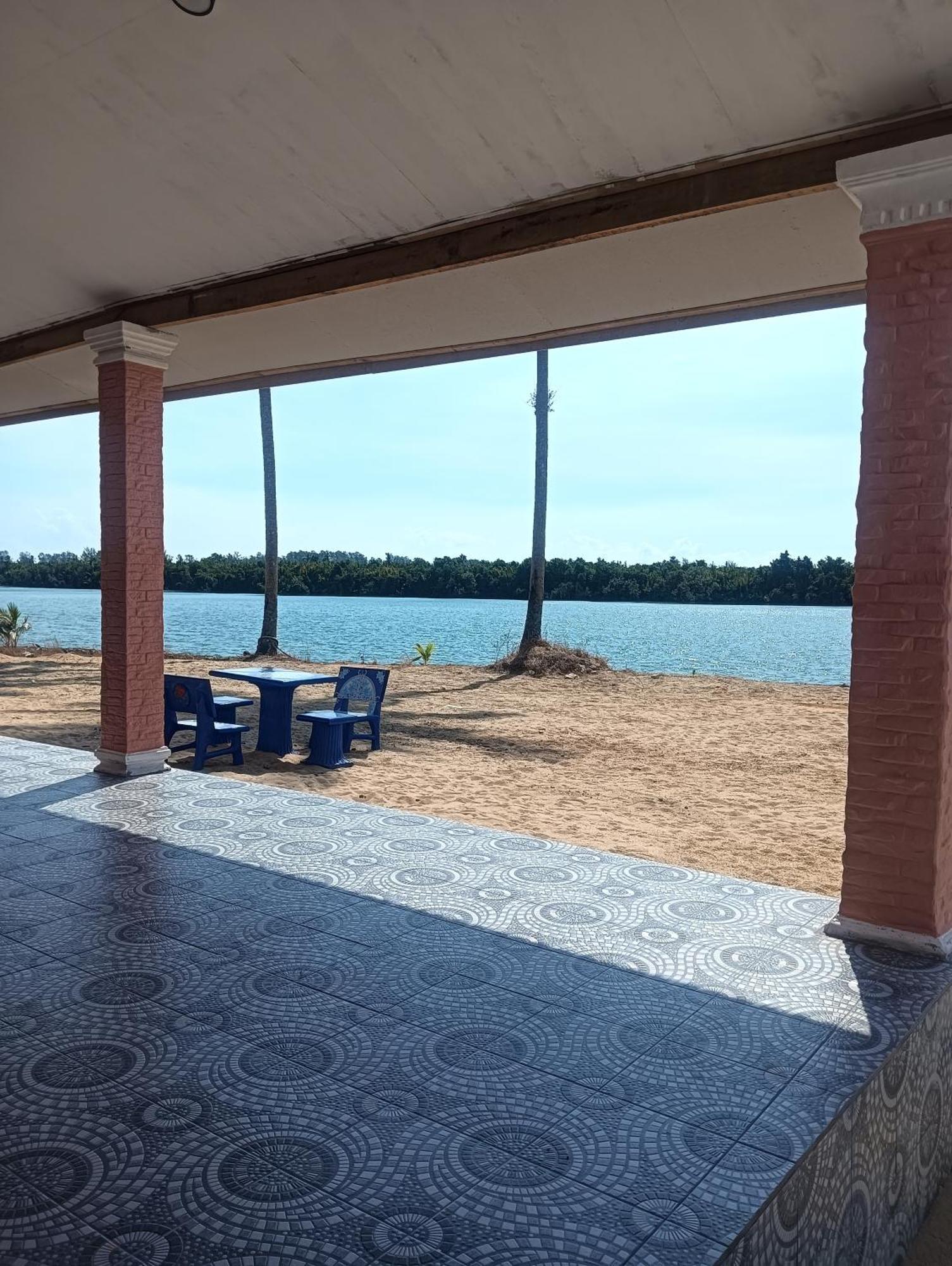 Roomstay Tokbah Demuara Kuala Besut Экстерьер фото