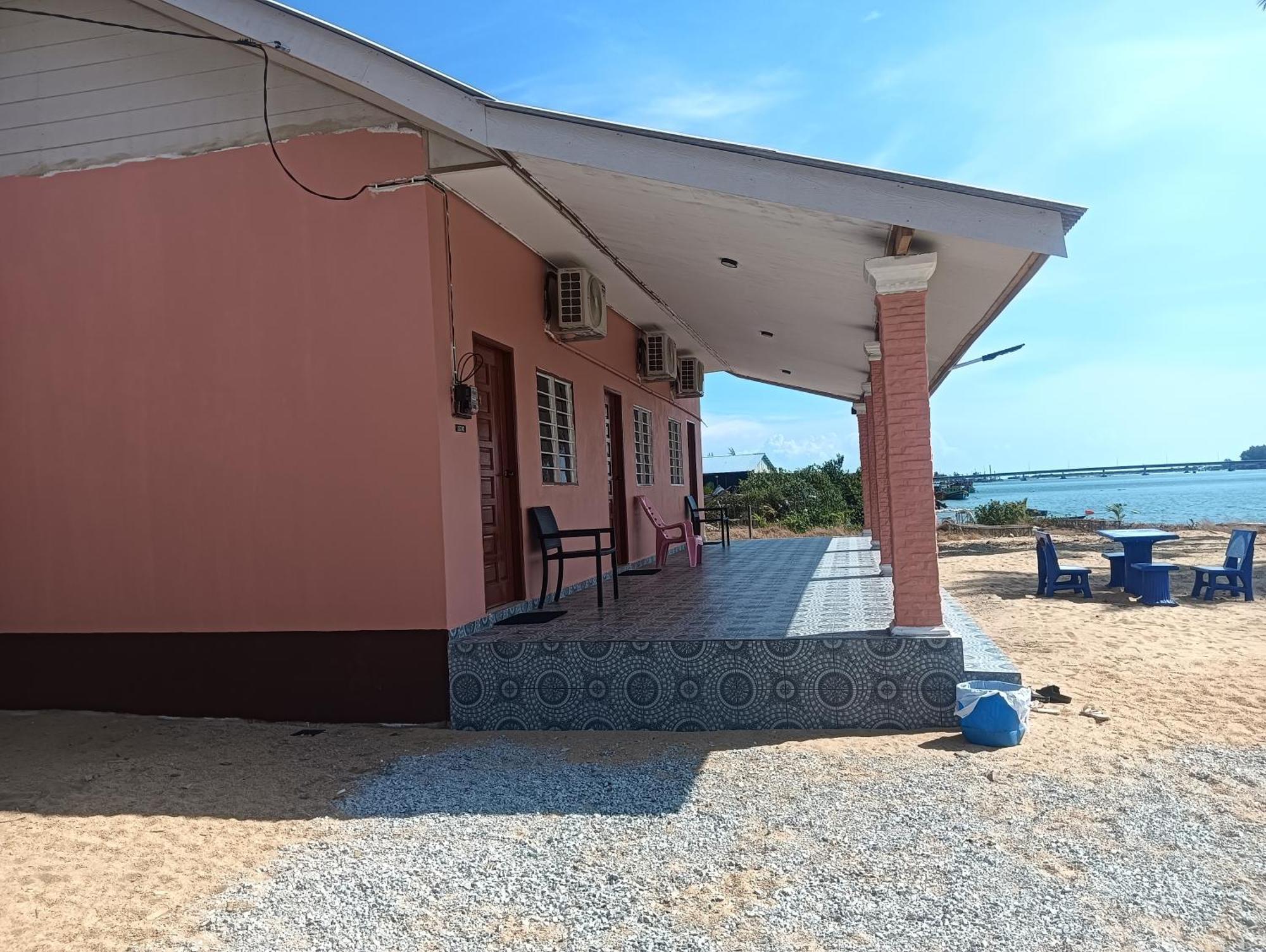 Roomstay Tokbah Demuara Kuala Besut Экстерьер фото