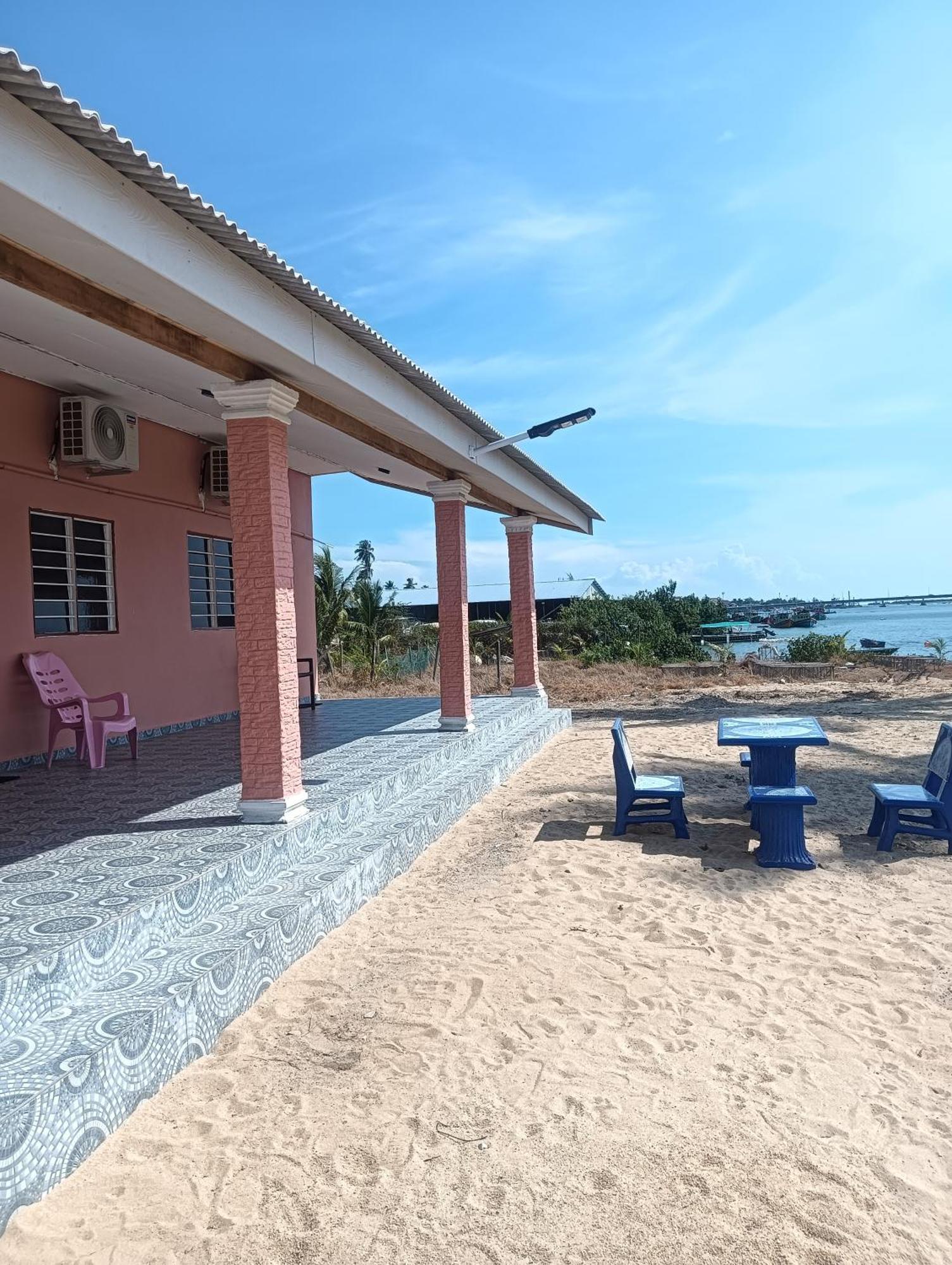 Roomstay Tokbah Demuara Kuala Besut Экстерьер фото
